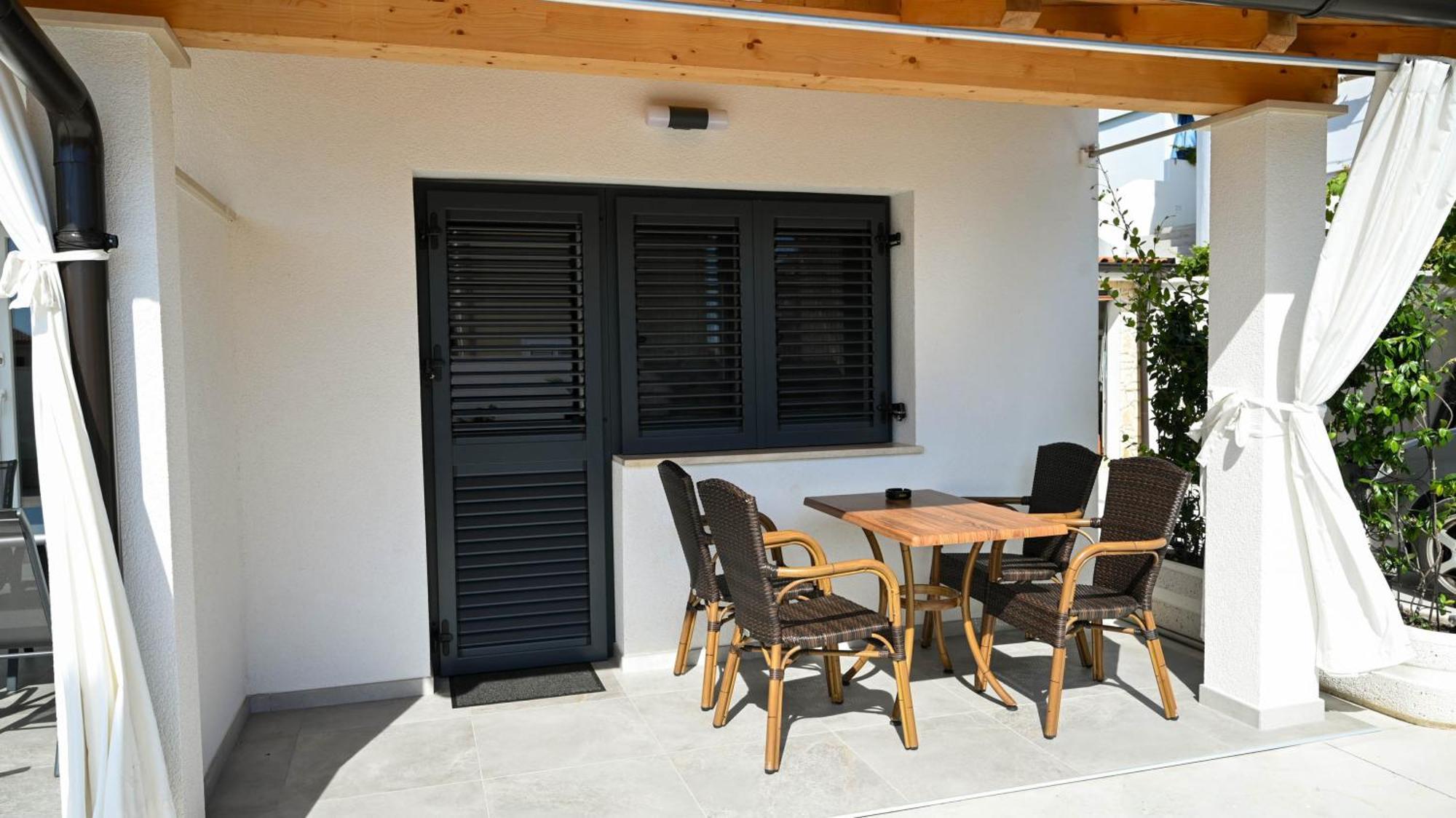 Casa Mira Apartments Liznjan Exterior photo