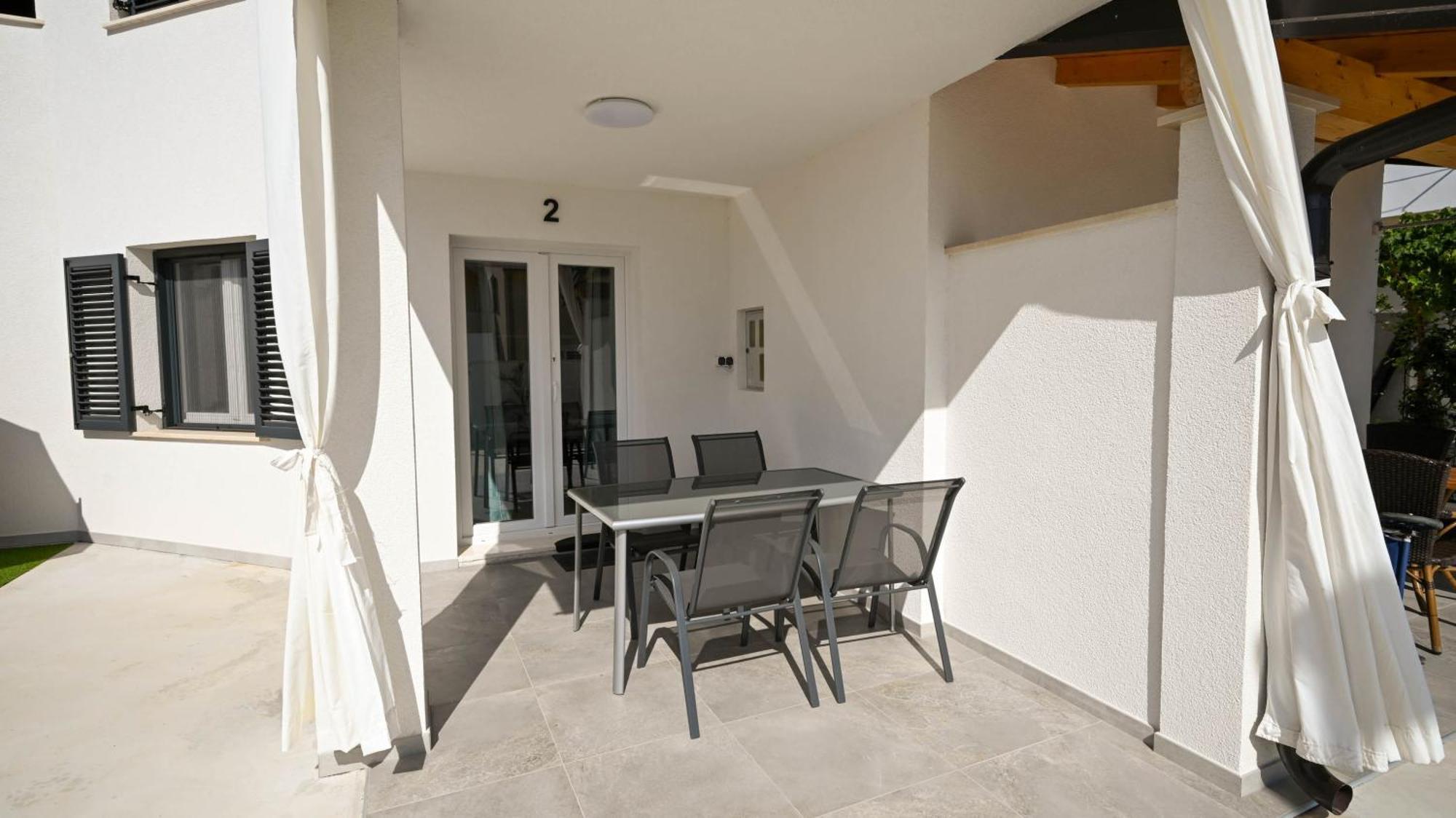 Casa Mira Apartments Liznjan Exterior photo